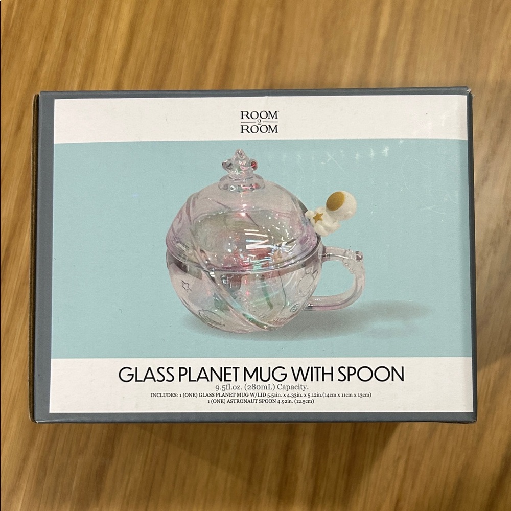 Room to Room Iridescent Pink Glass Planet Mug with Astronaut Spoon